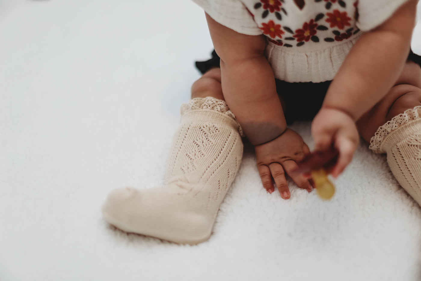 Fancy Lace Knee Highs | Vanilla