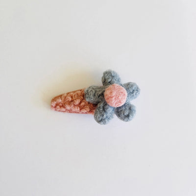 Curl Knit Flower Snap Hair Clip in Blue Flower