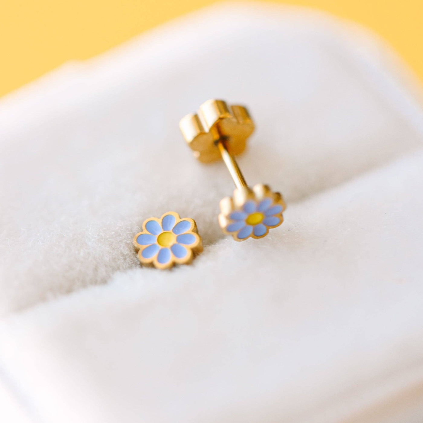 Periwinkle Tiny Daisy Earrings